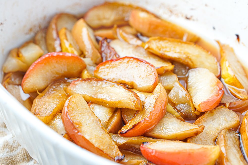 Apple or Pear Slices with Cinnamon